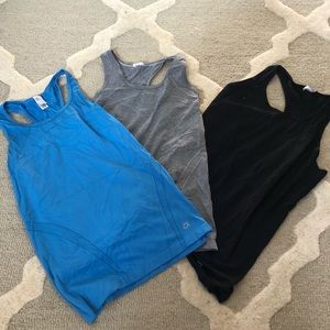 Set of 3 Gapfit Workout tanks